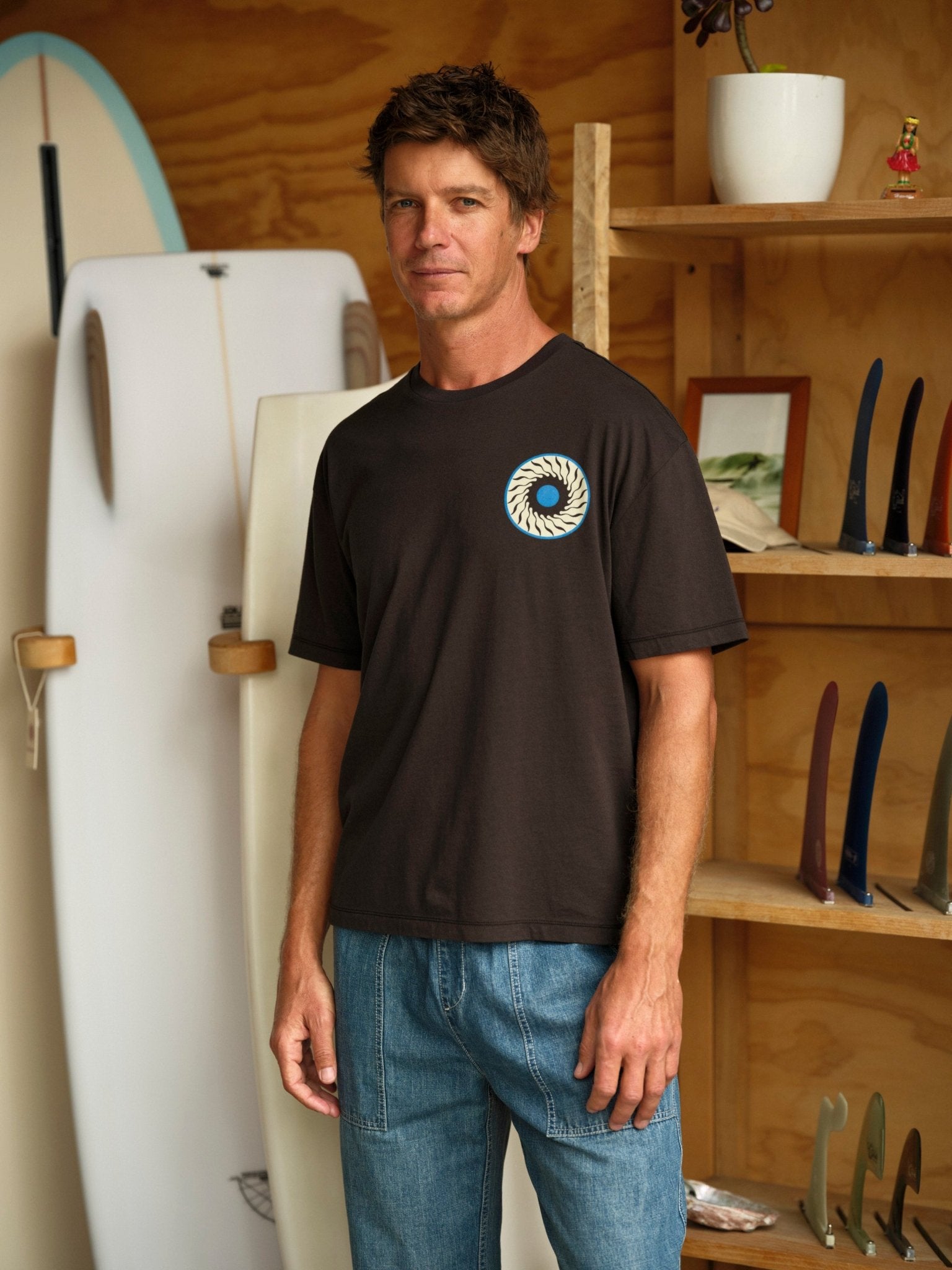 Radius Tee - S - Mollusk Surf Shop
