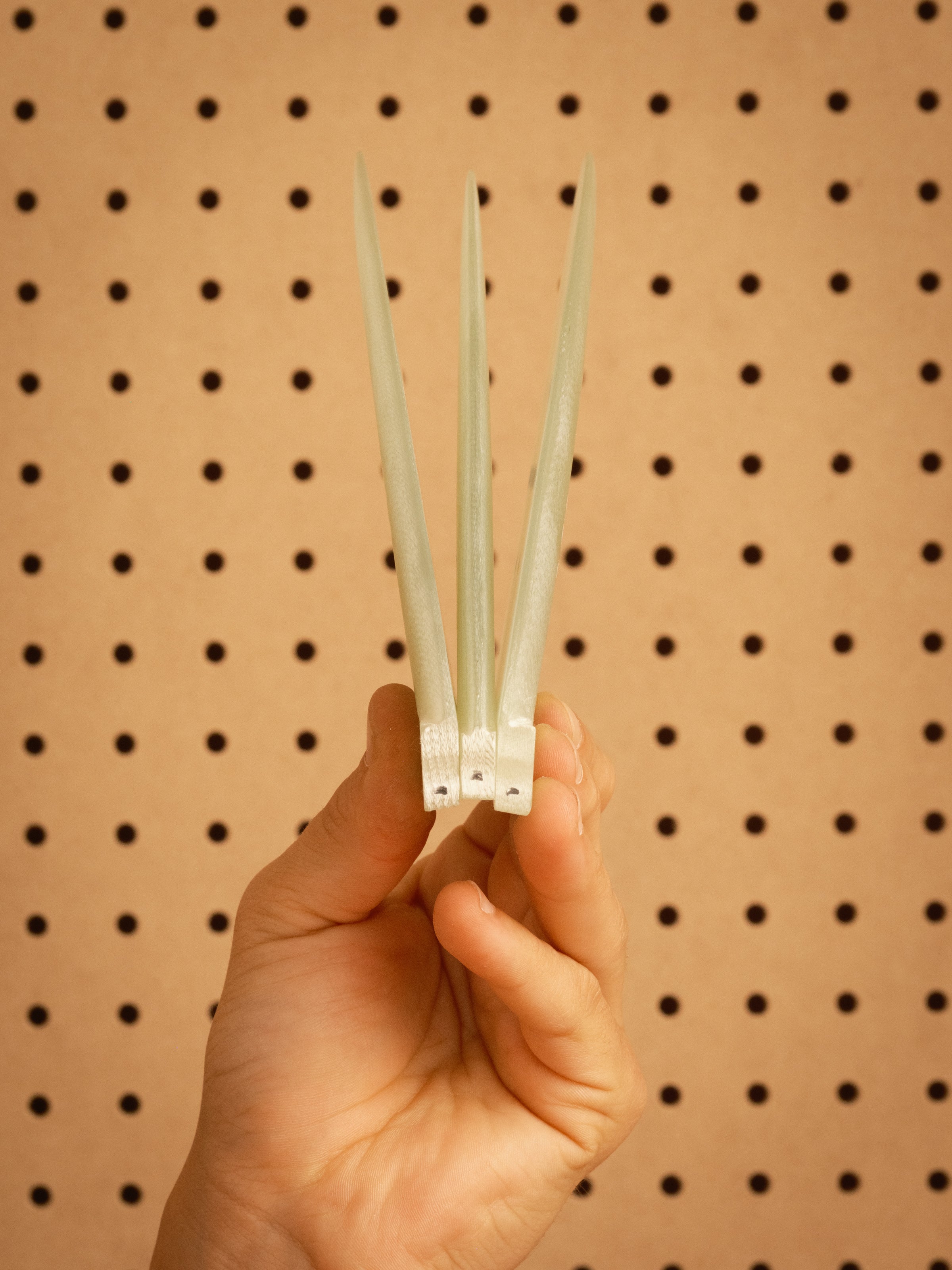 Radio Thruster Fin Set - OS - Mollusk Surf Shop - description