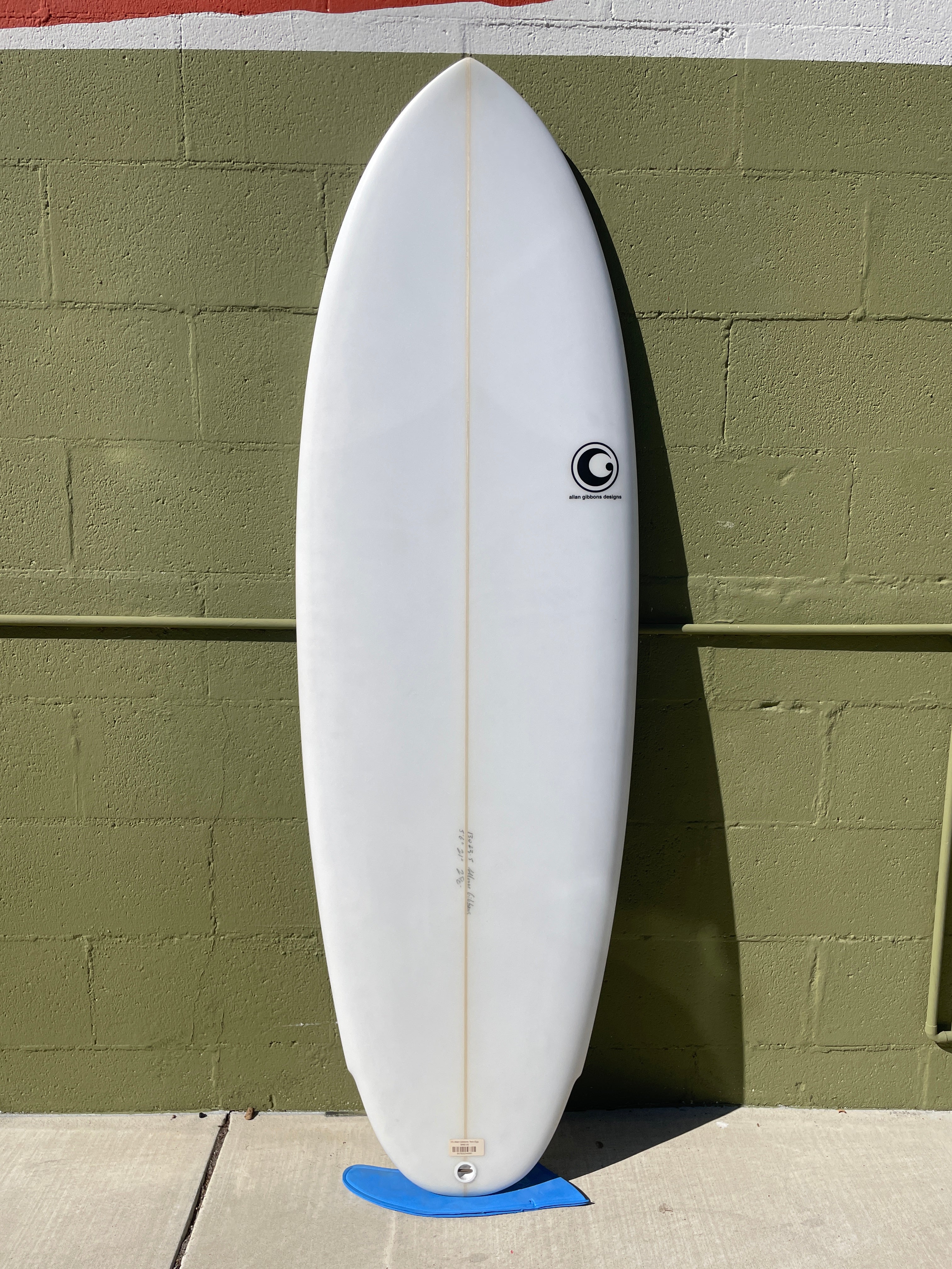 5'6 Allan Gibbons Twin Egg - Mollusk Surf Shop