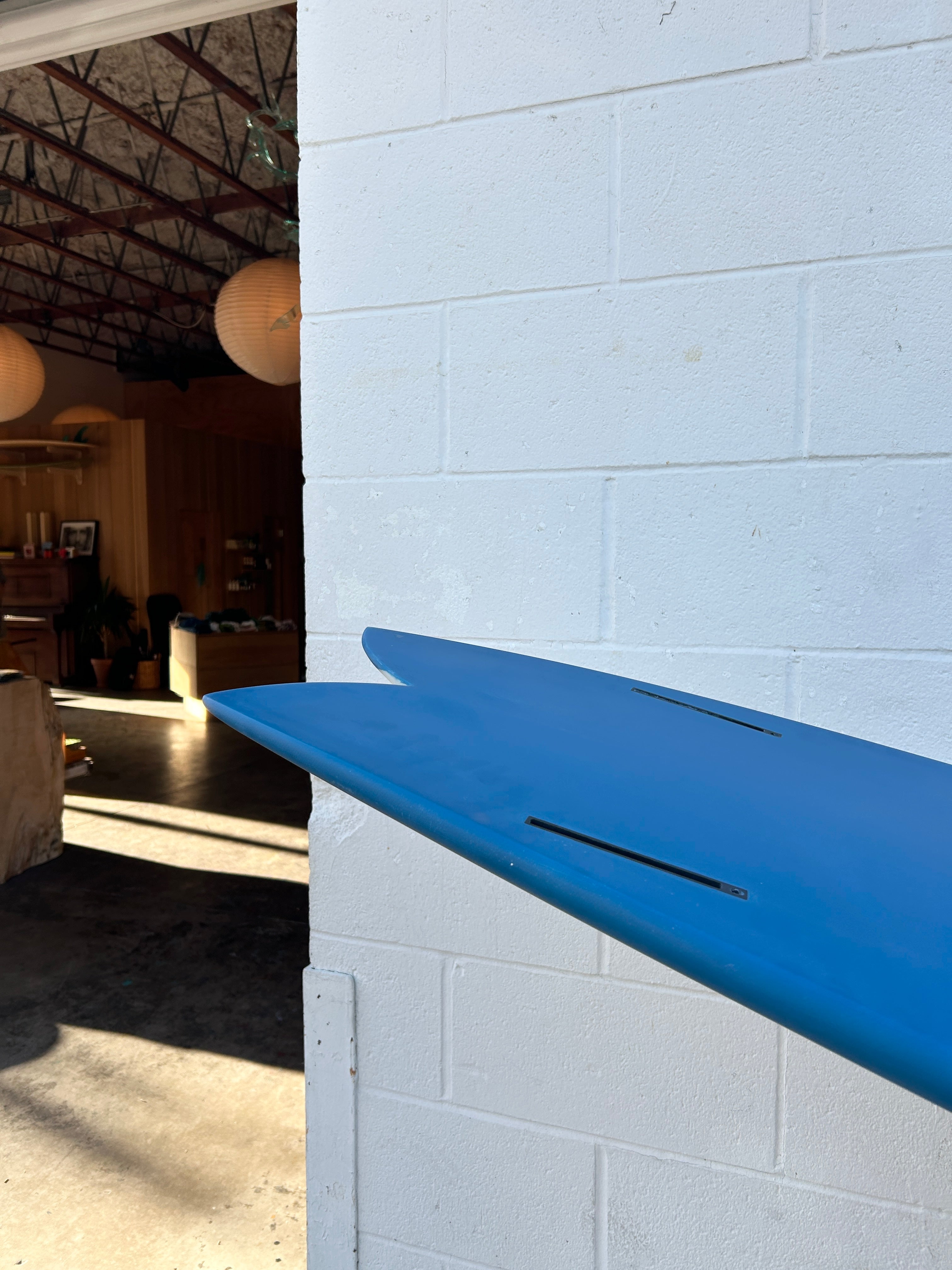 6'10 Radio Mid Fish - Mollusk Surf Shop - description