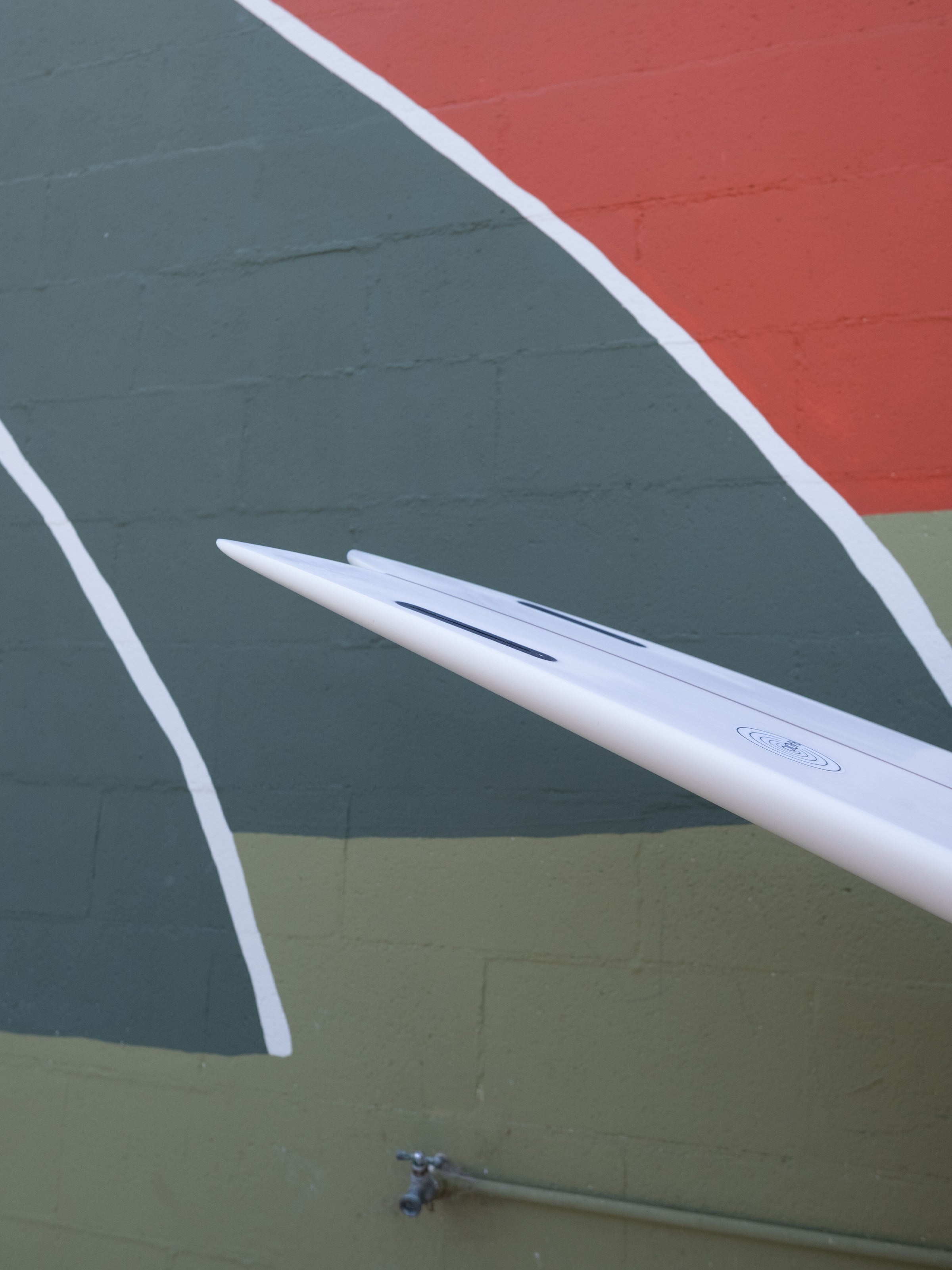 6'10 Radio Mid Fish - Mollusk Surf Shop - description