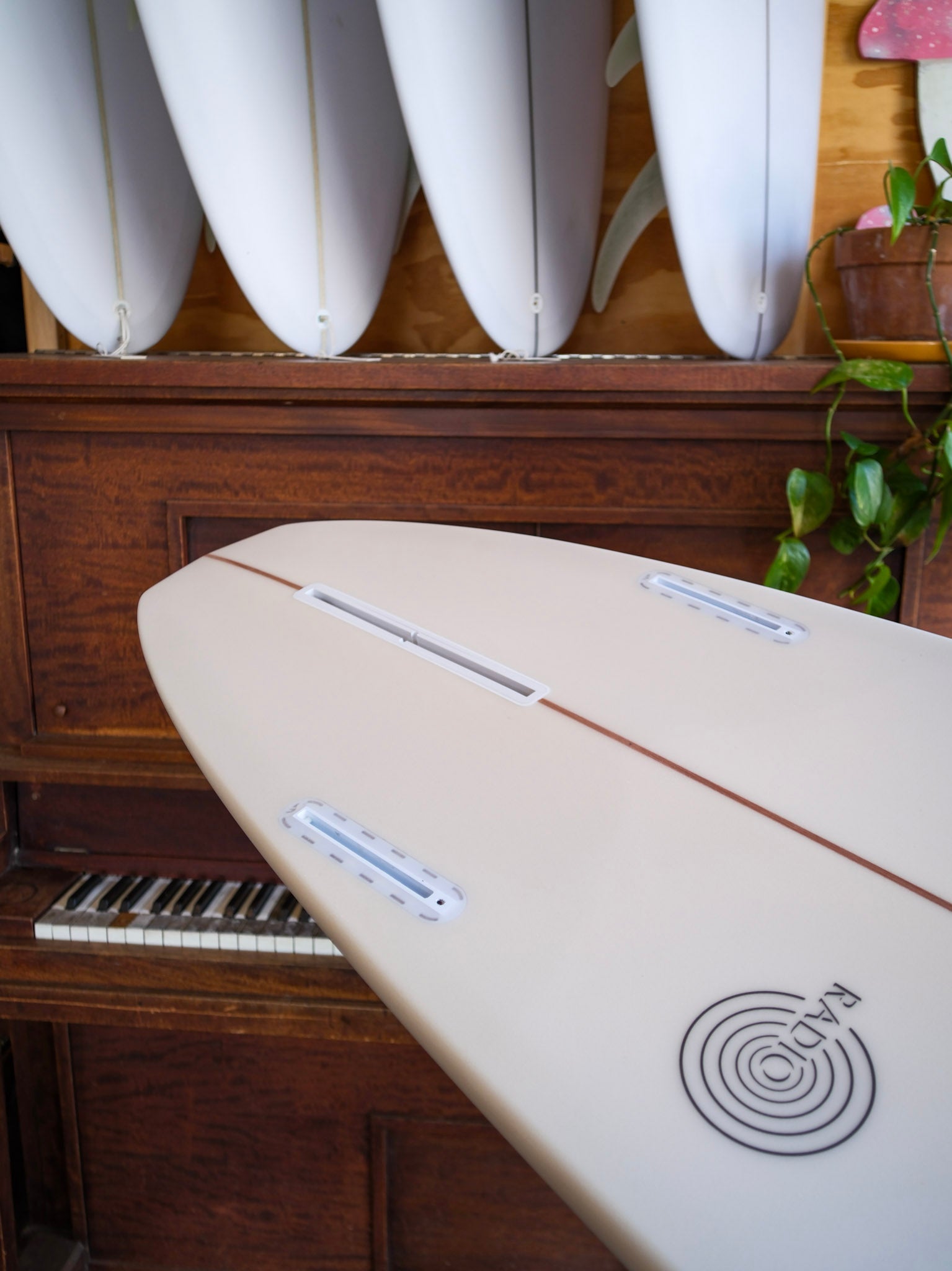 7'6 Radio Diamond Tail 2+1 - Mollusk Surf Shop - description