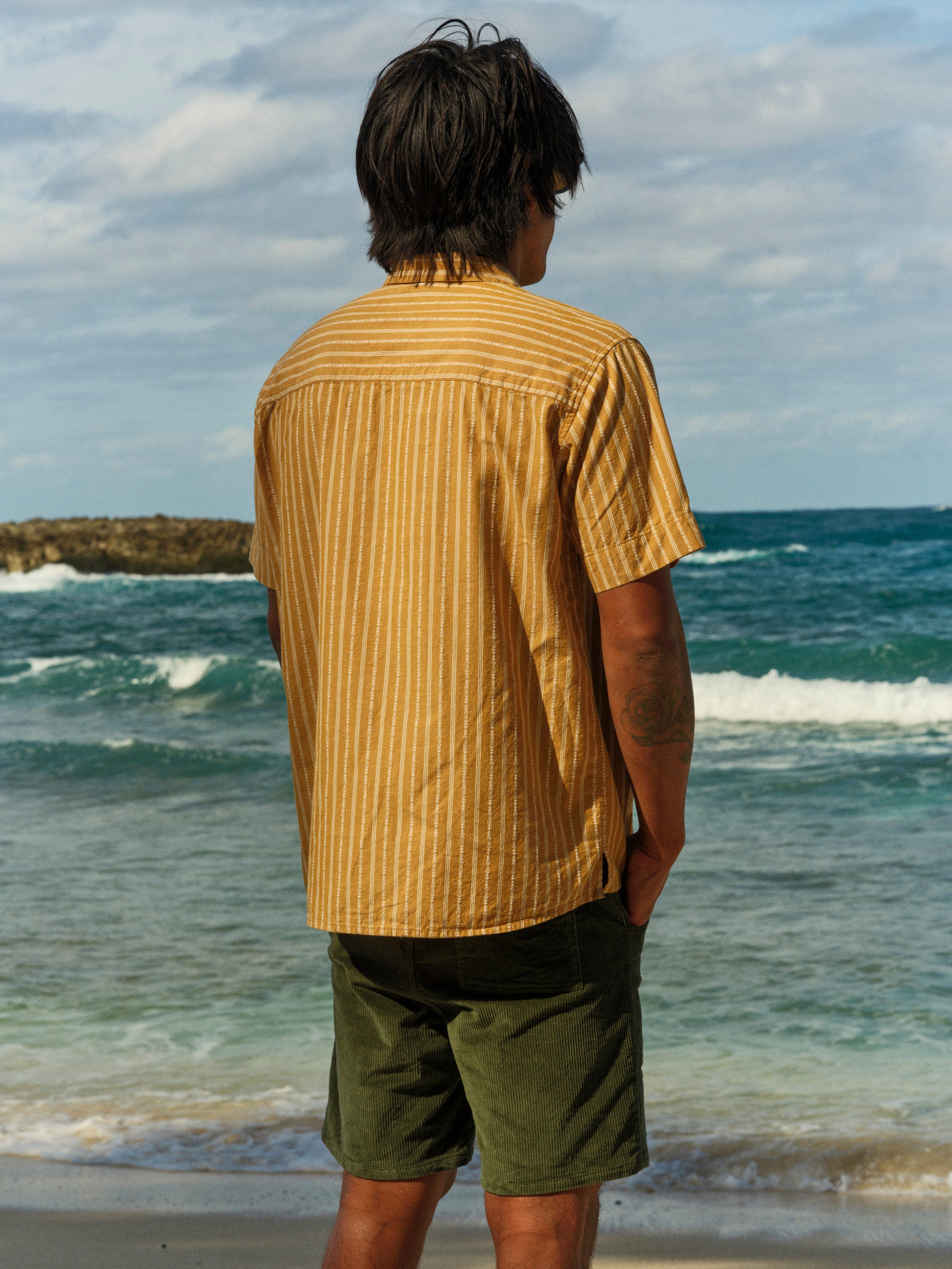Cosmo Shirt - S - Mollusk Surf Shop