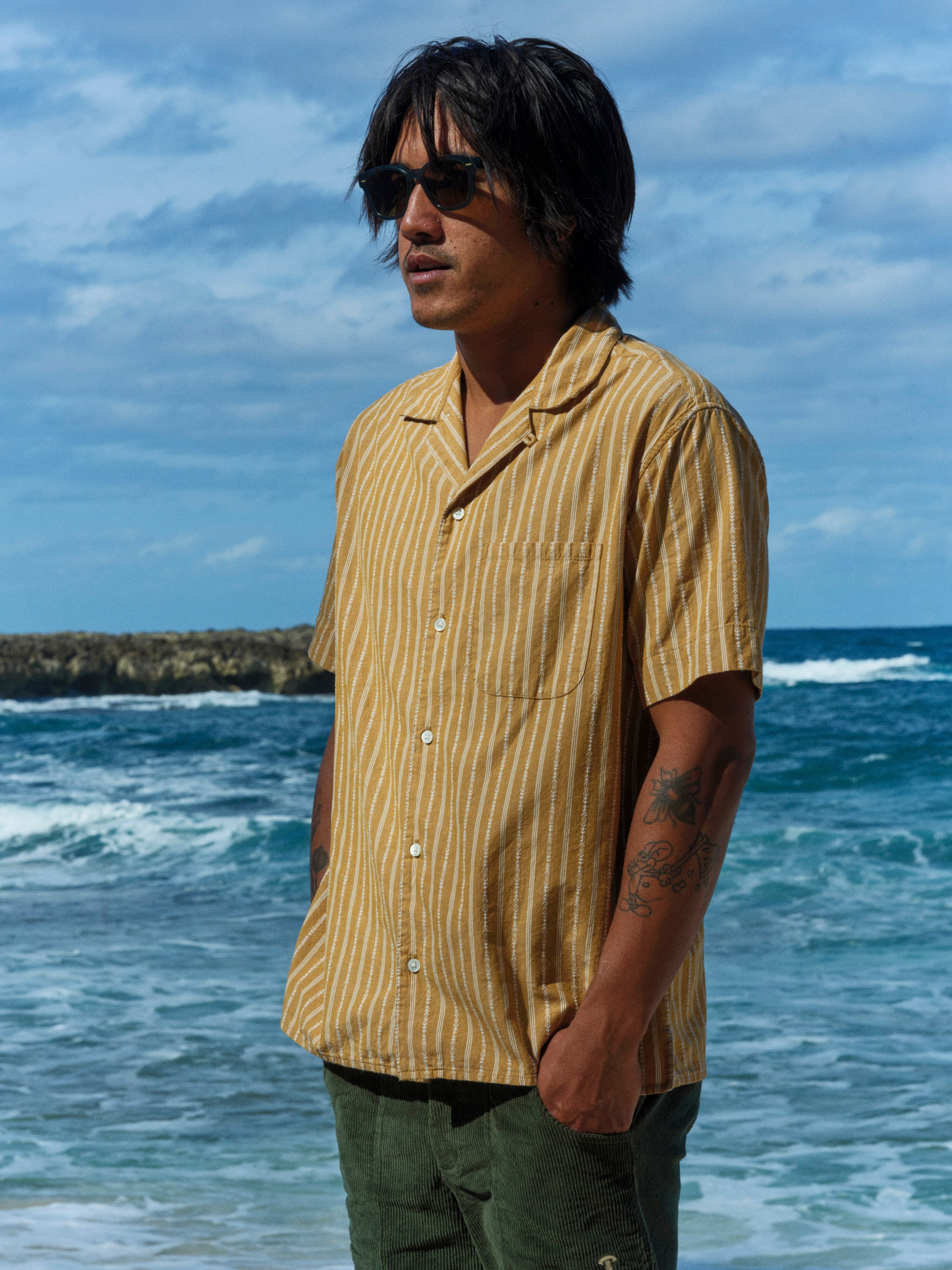 Cosmo Shirt - S - Mollusk Surf Shop