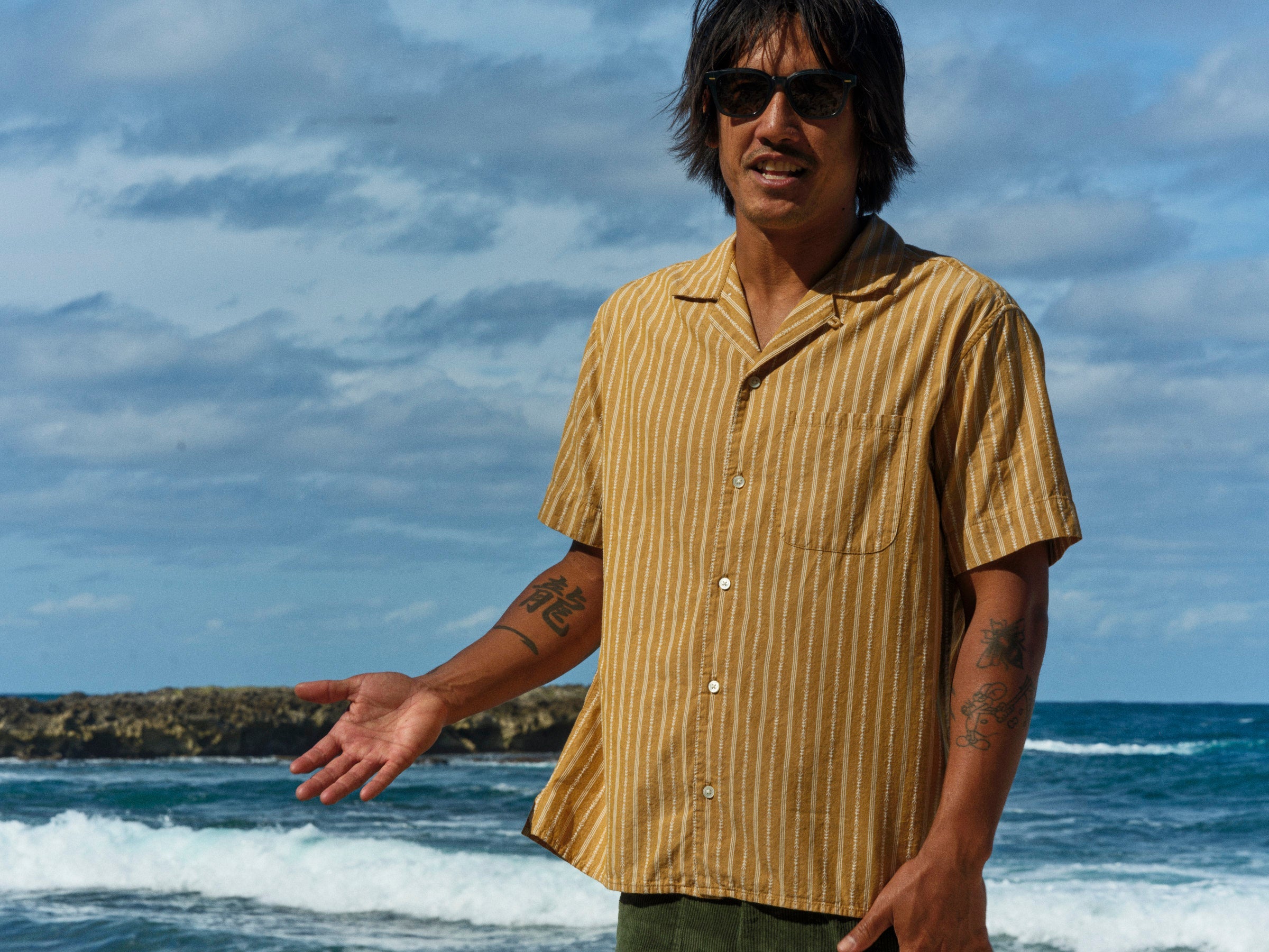 Cosmo Shirt - S - Mollusk Surf Shop
