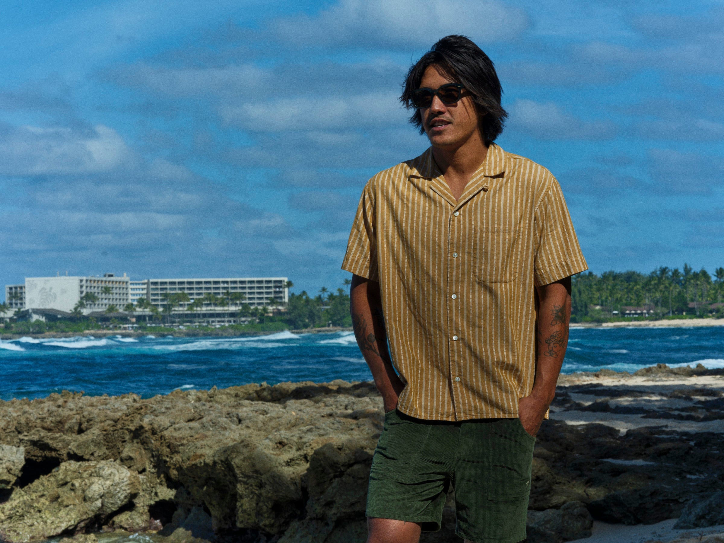 Cosmo Shirt - S - Mollusk Surf Shop