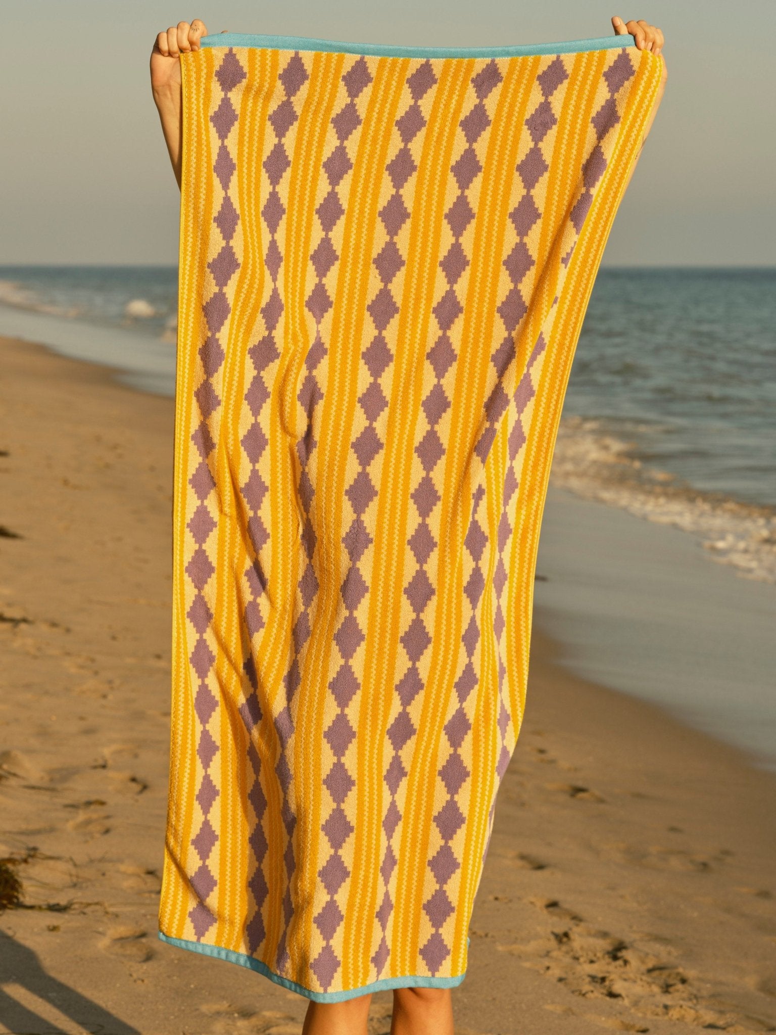 Diamond Line Towel - OS - Mollusk Surf Shop