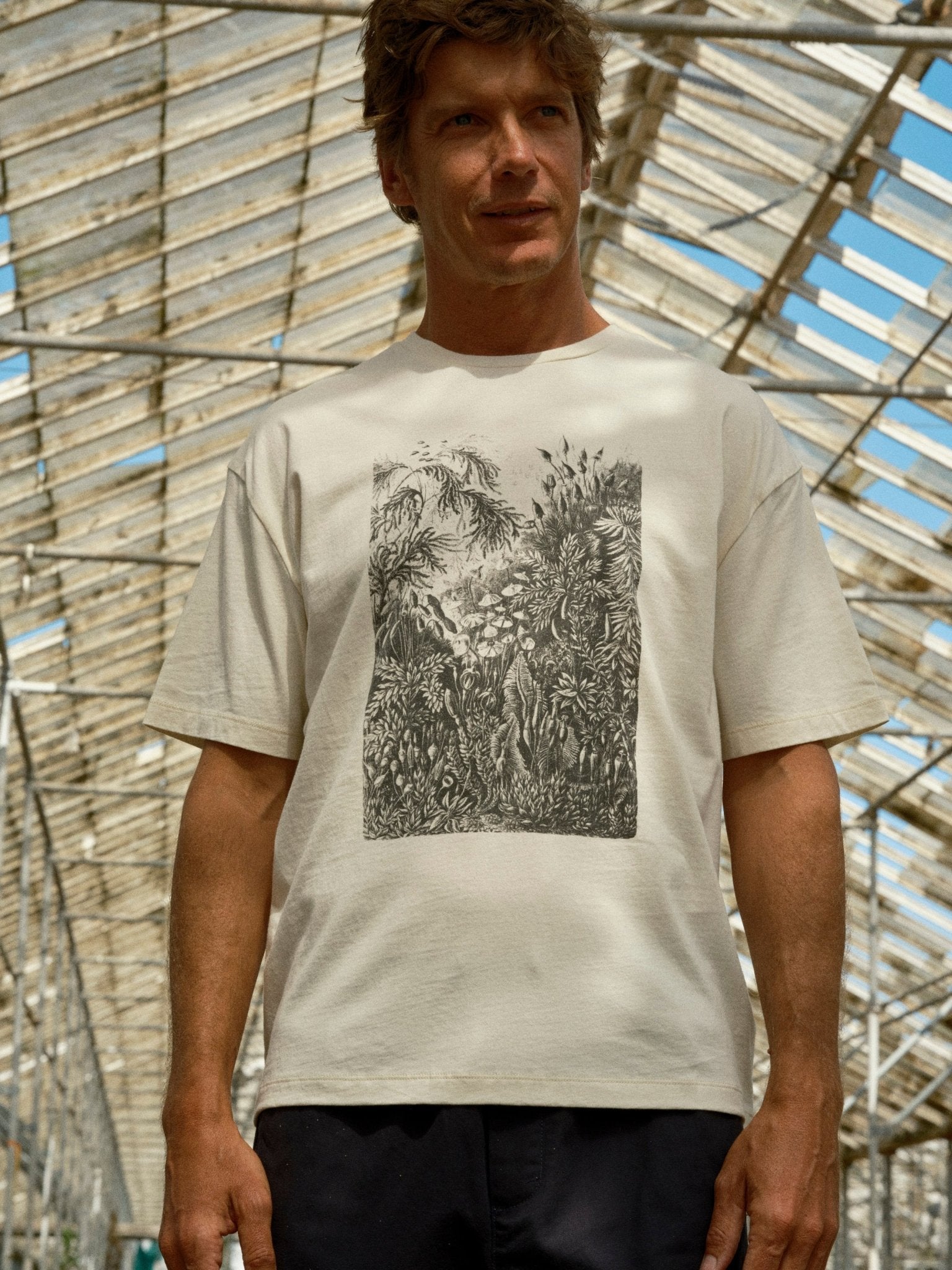 Garden Party Tee - S - Mollusk Surf Shop
