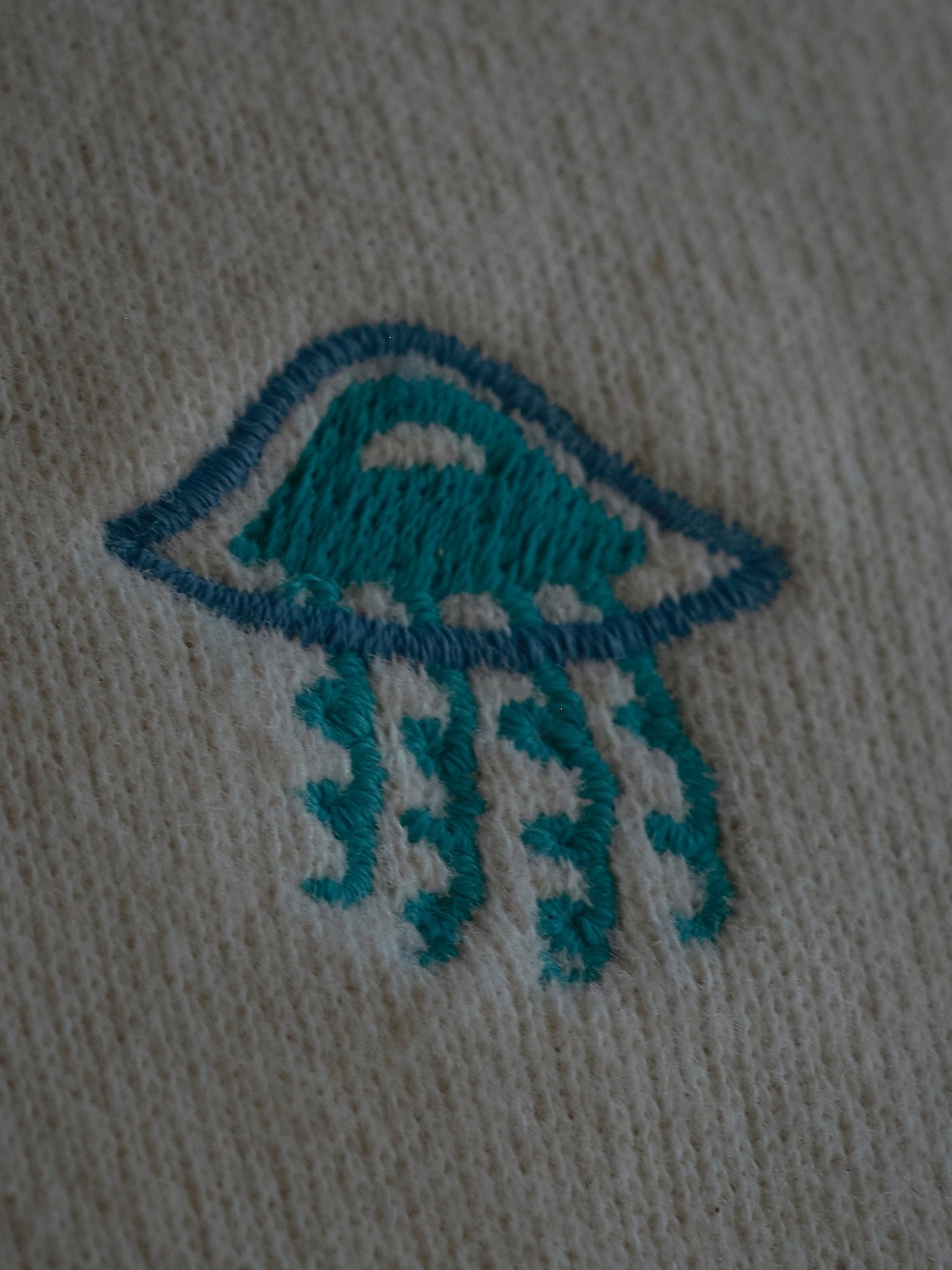 Jellyfish Crew - S - Mollusk Surf Shop