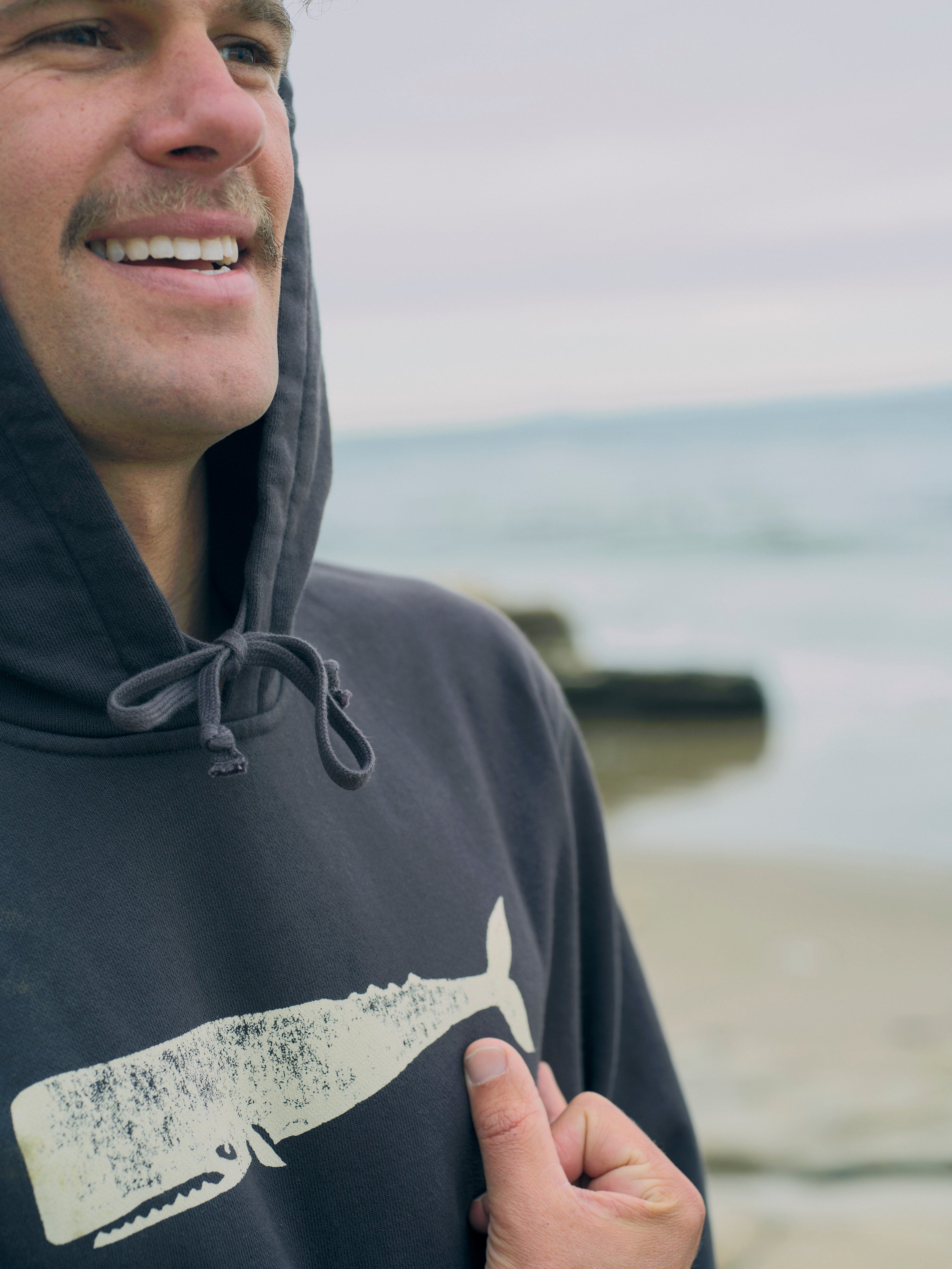 Max Whale Pullover - S - Mollusk Surf Shop