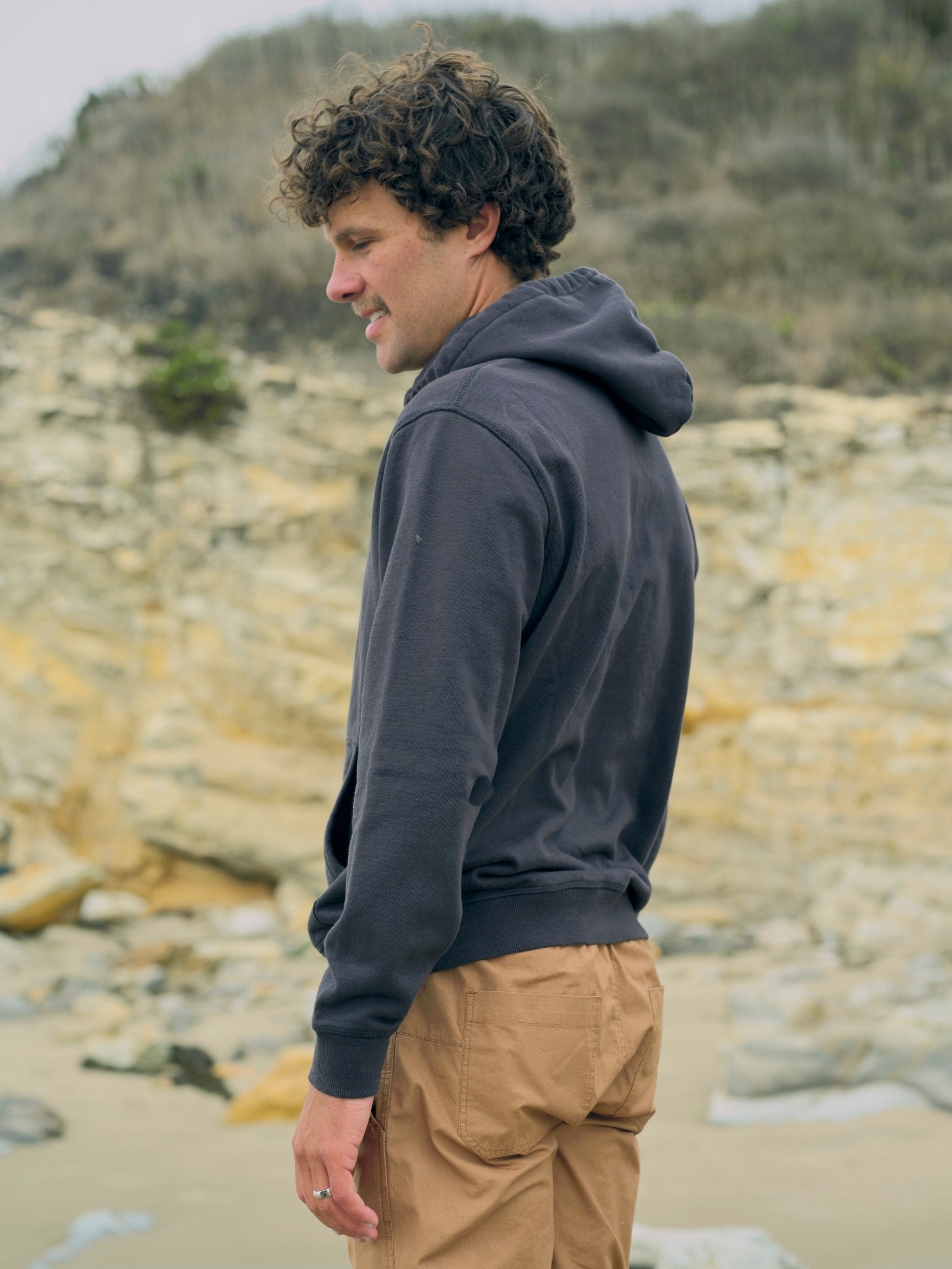 Max Whale Pullover - S - Mollusk Surf Shop