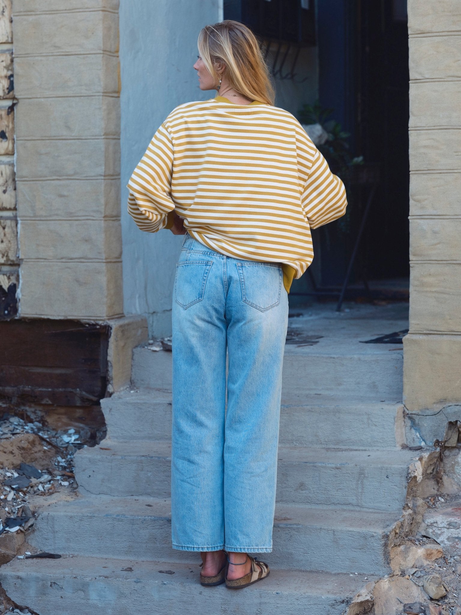 Oversized Crew - XS - Mollusk Surf Shop