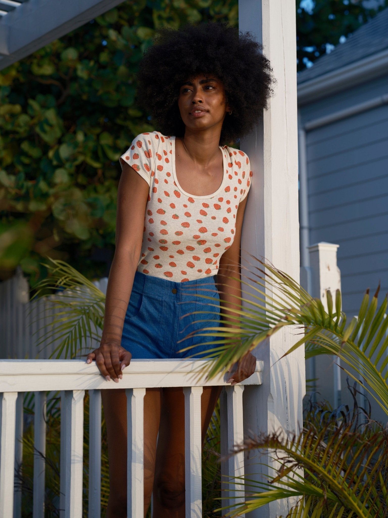 Scoop Ribsy Tee - Strawberry - Mollusk Surf Shop