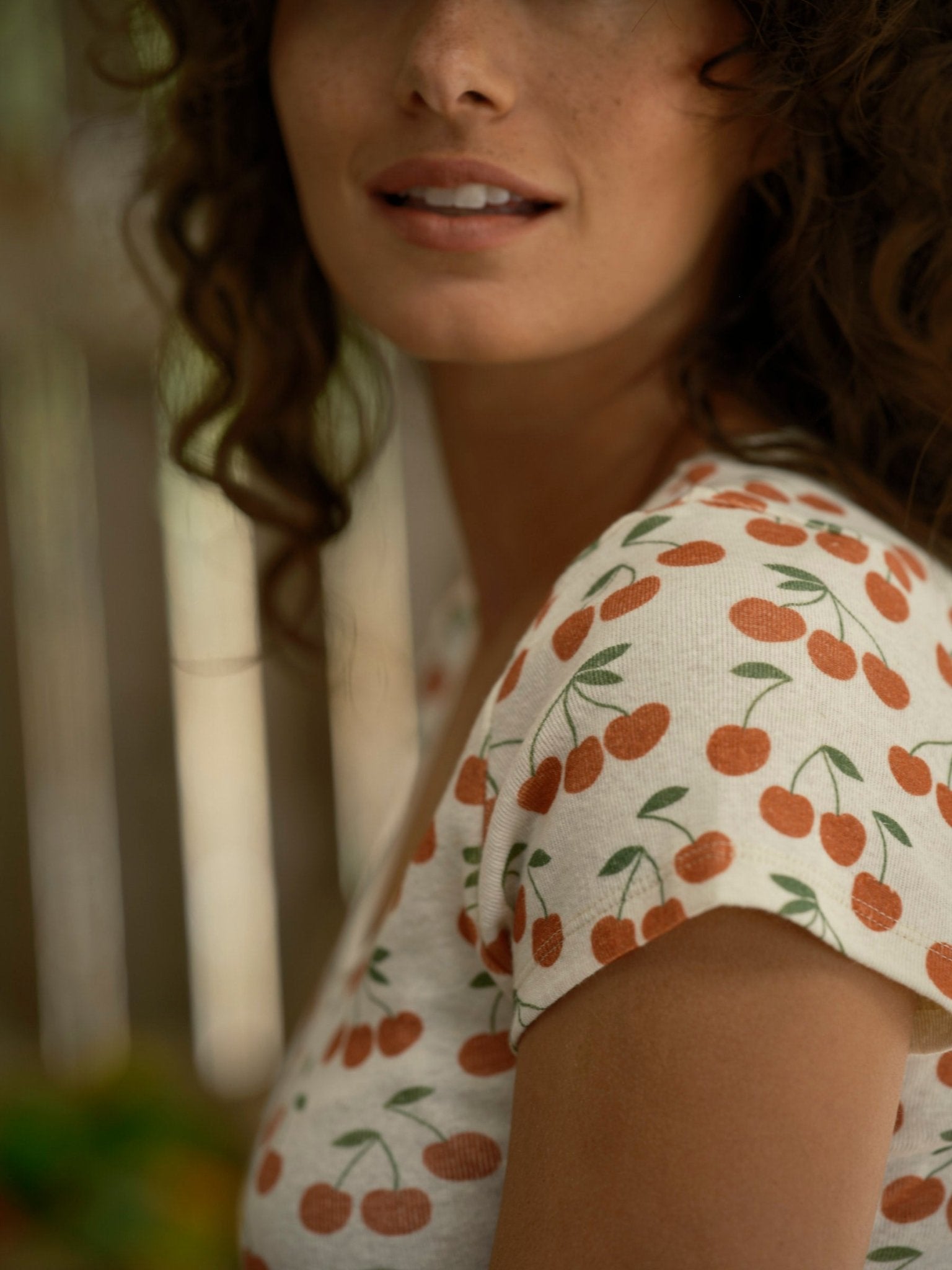 Scoop Ribsy Tee - XS - Mollusk Surf Shop