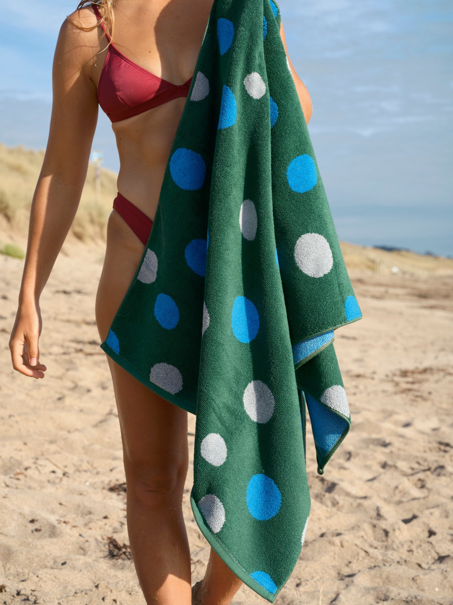 Seeing Dots Towel - OS - Mollusk Surf Shop