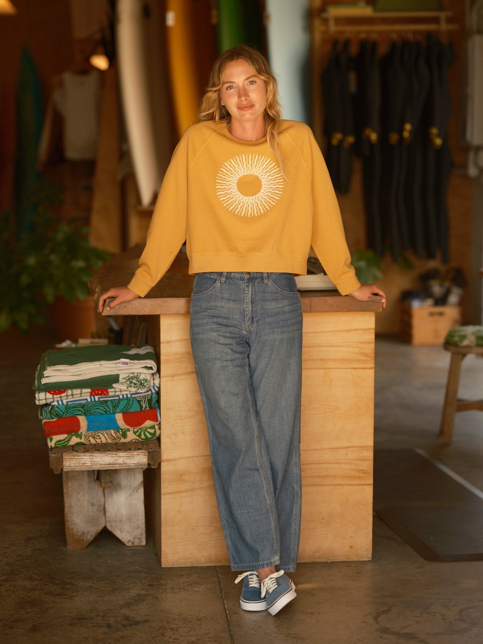 Solar Magnet Sweatshirt - XS - Mollusk Surf Shop
