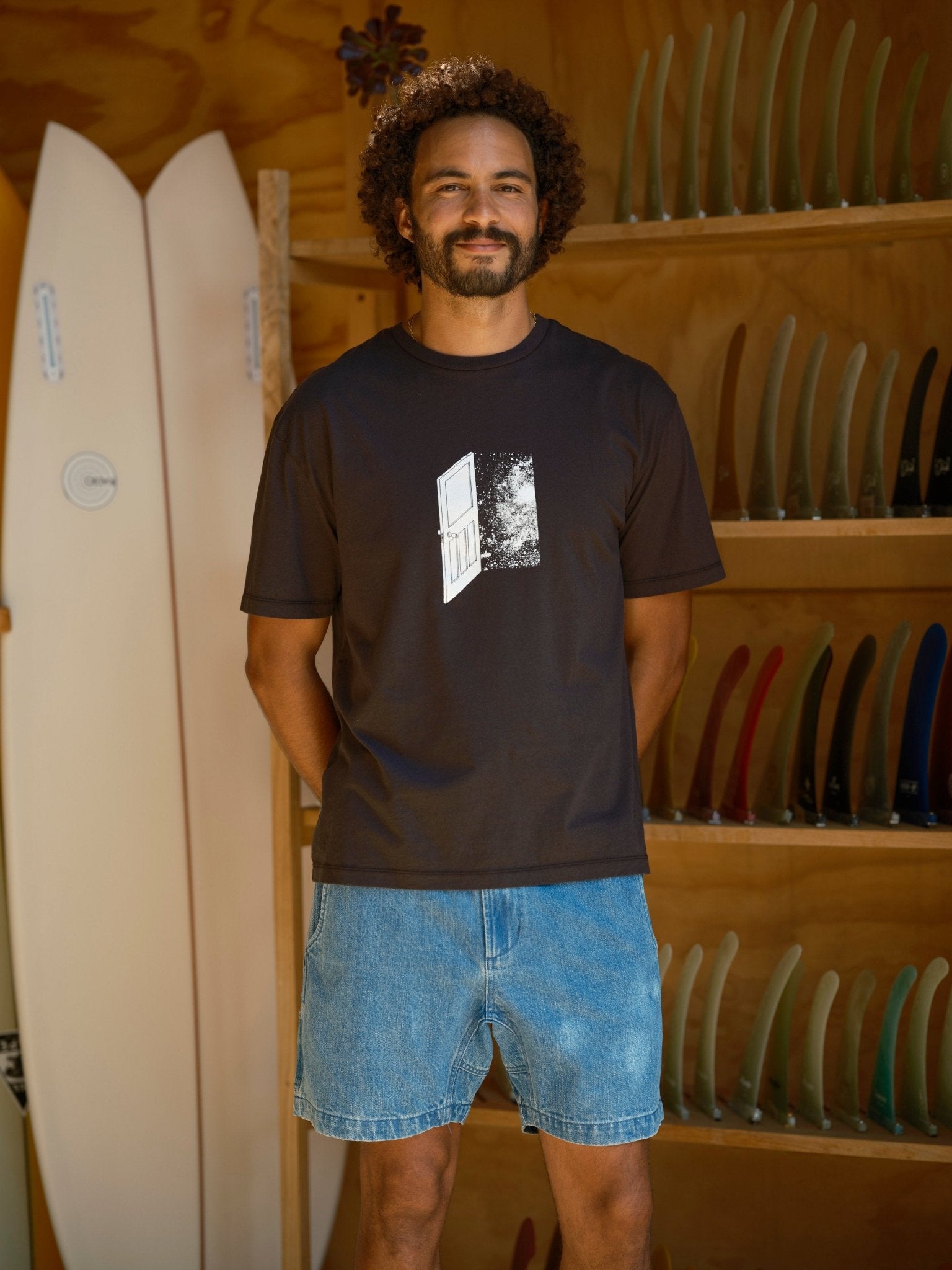 Space Door Tee - S - Mollusk Surf Shop