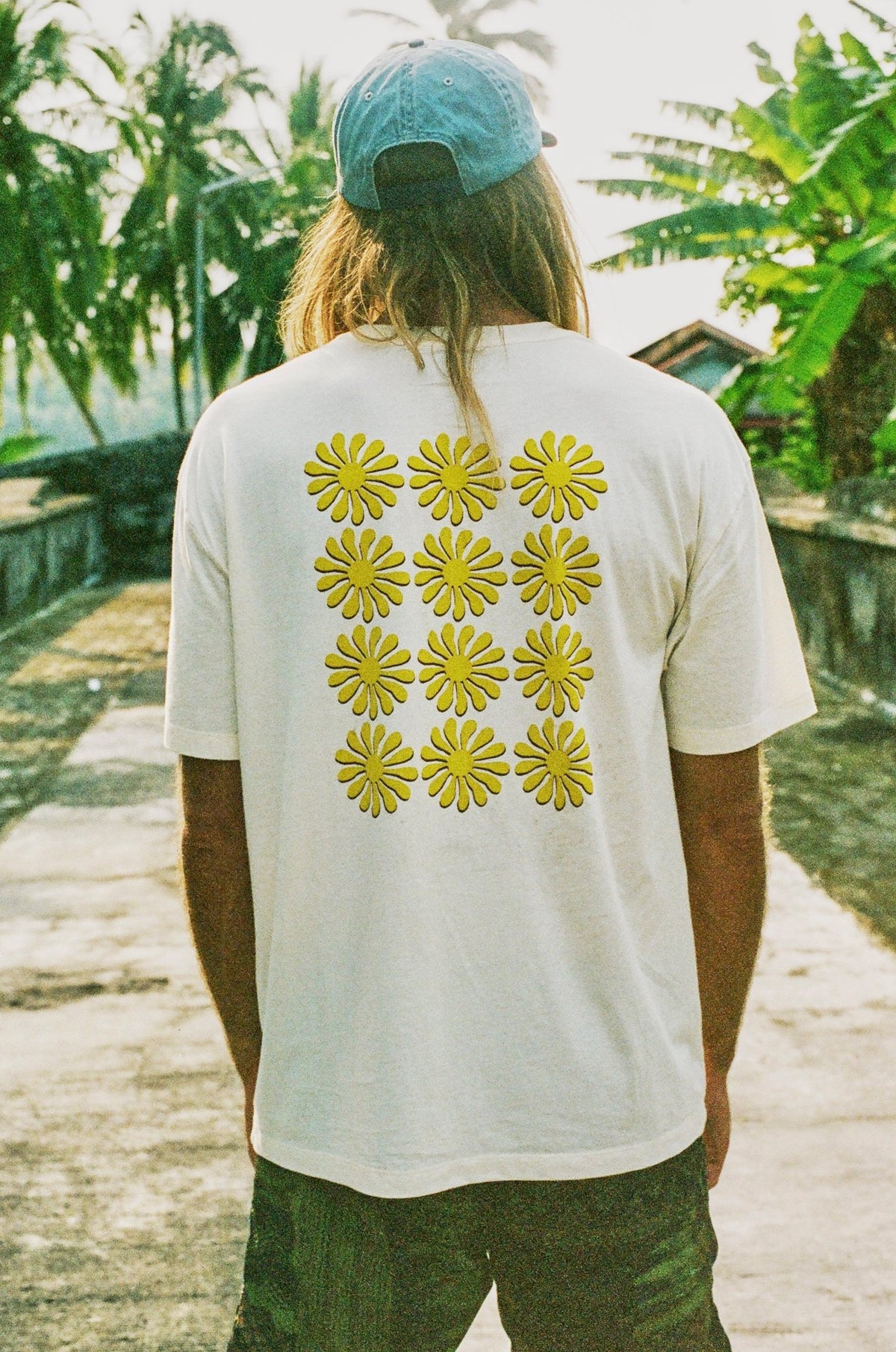 Sun Flower Tee - S - Mollusk Surf Shop