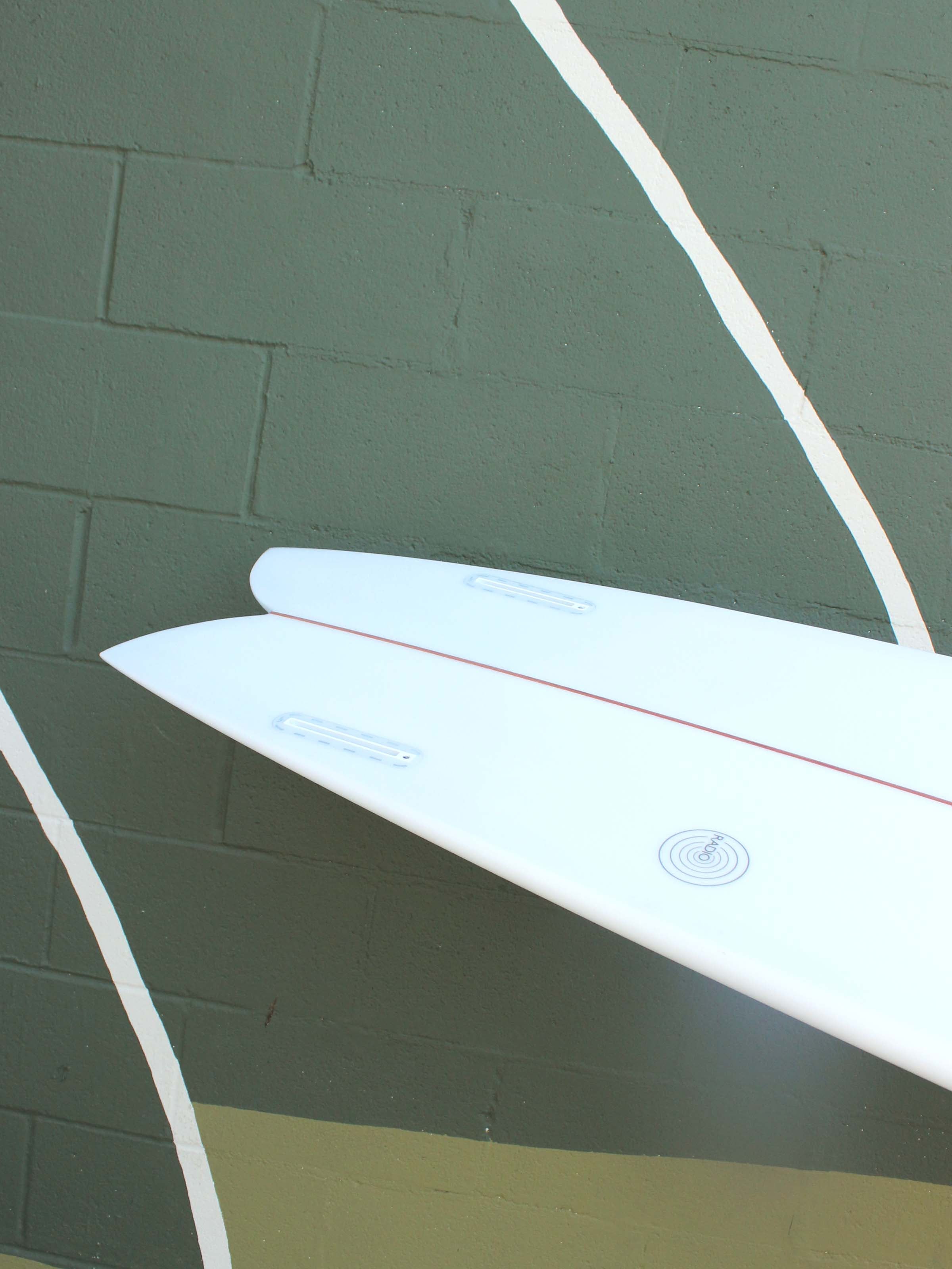 10'0 Radio Ocean Liner - Mollusk Surf Shop - description
