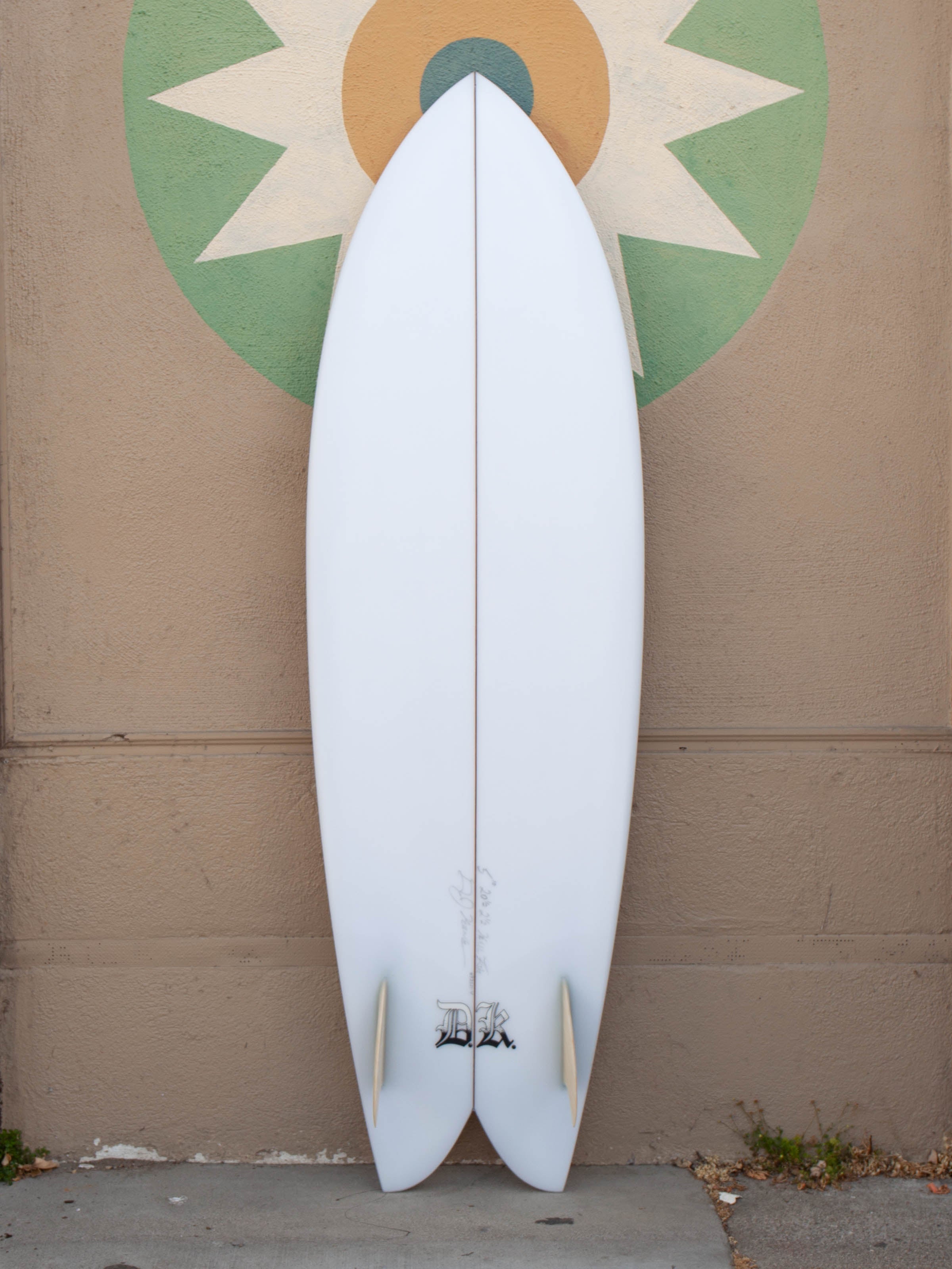 5'10 Rainbow Keel - Mollusk Surf Shop