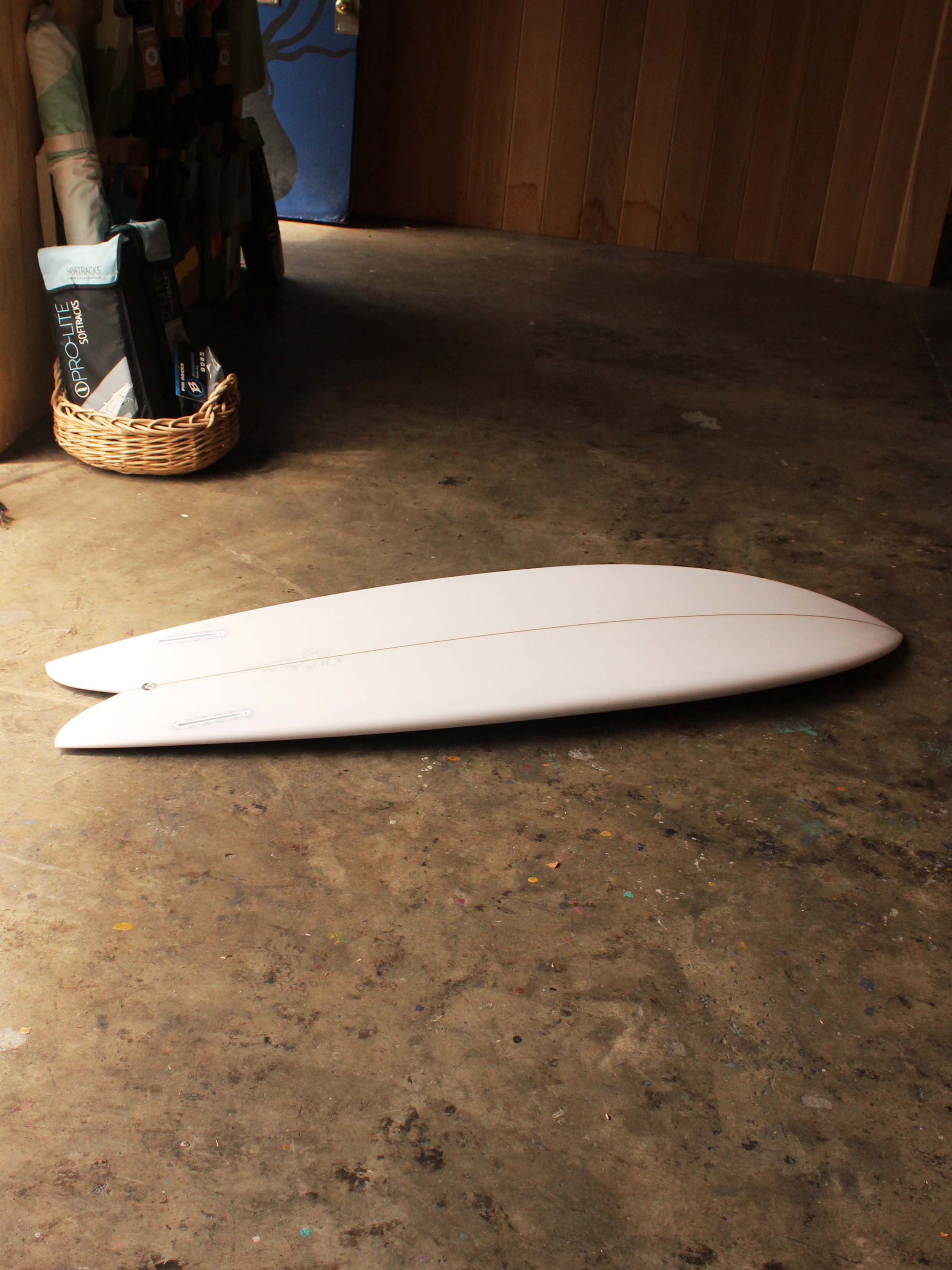5'11 Rainbow Keel - Mollusk Surf Shop