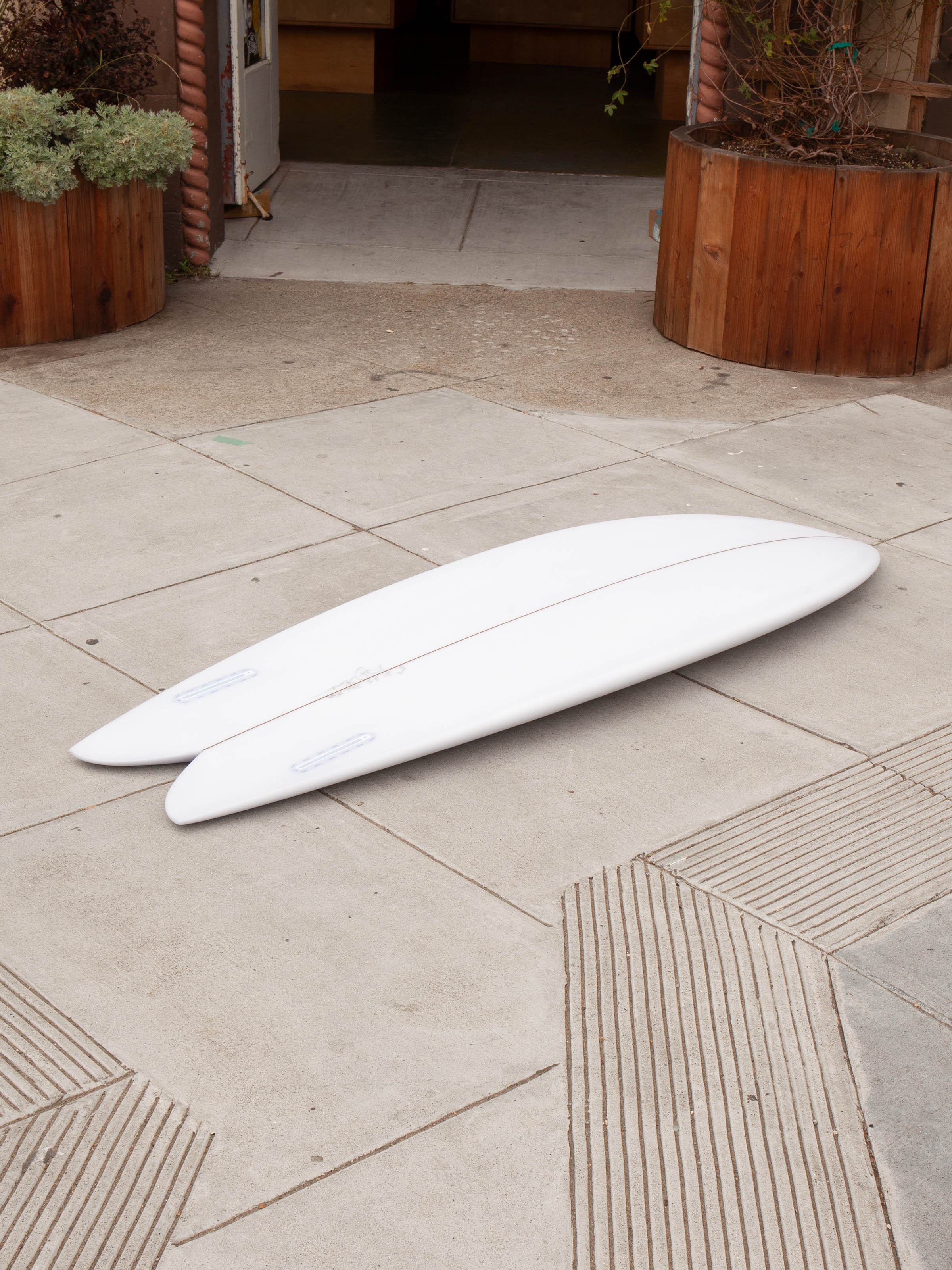 5'6 Rainbow Keel - Mollusk Surf Shop