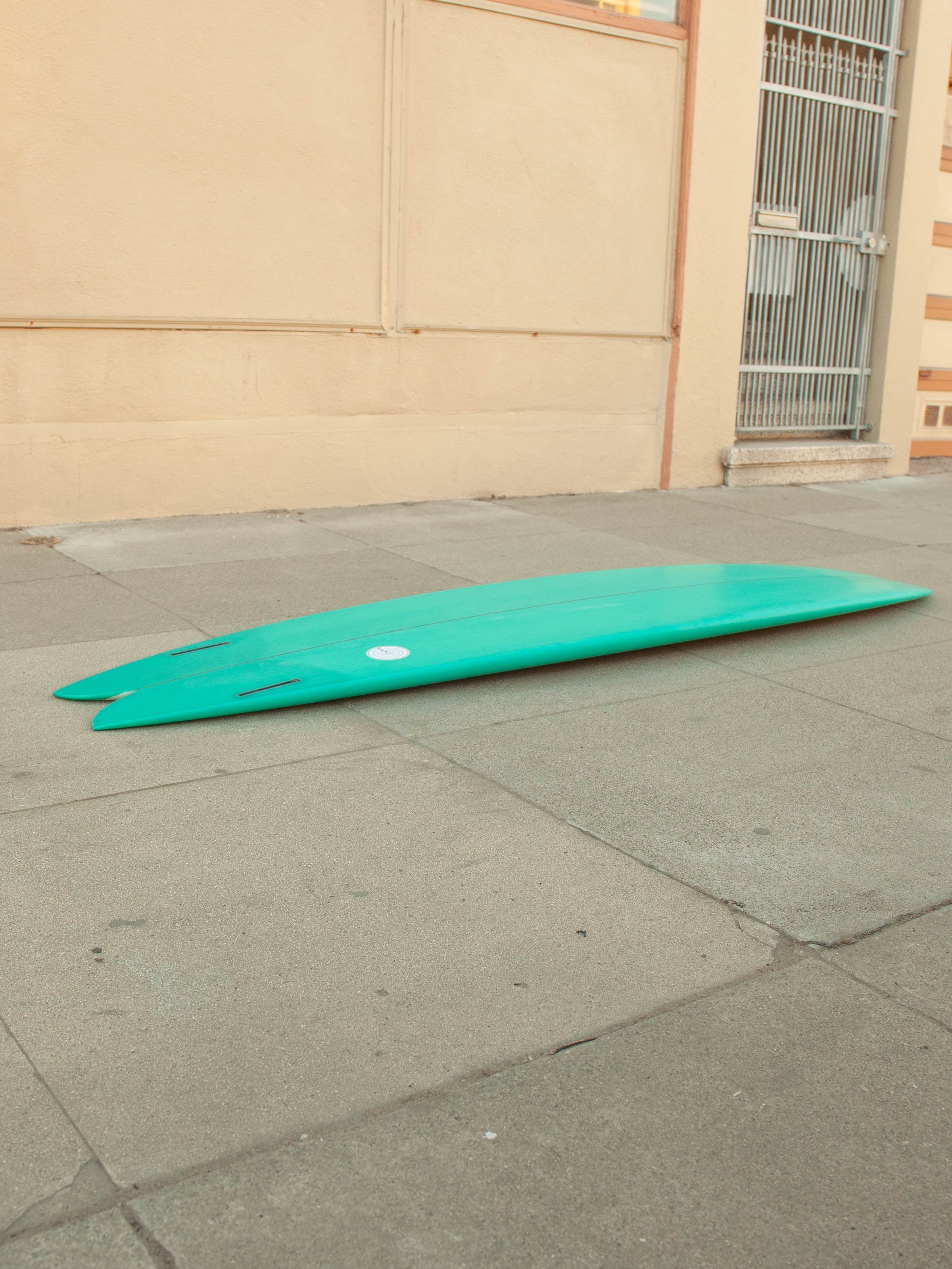 8'6 Radio Ocean Liner - Mollusk Surf Shop - description