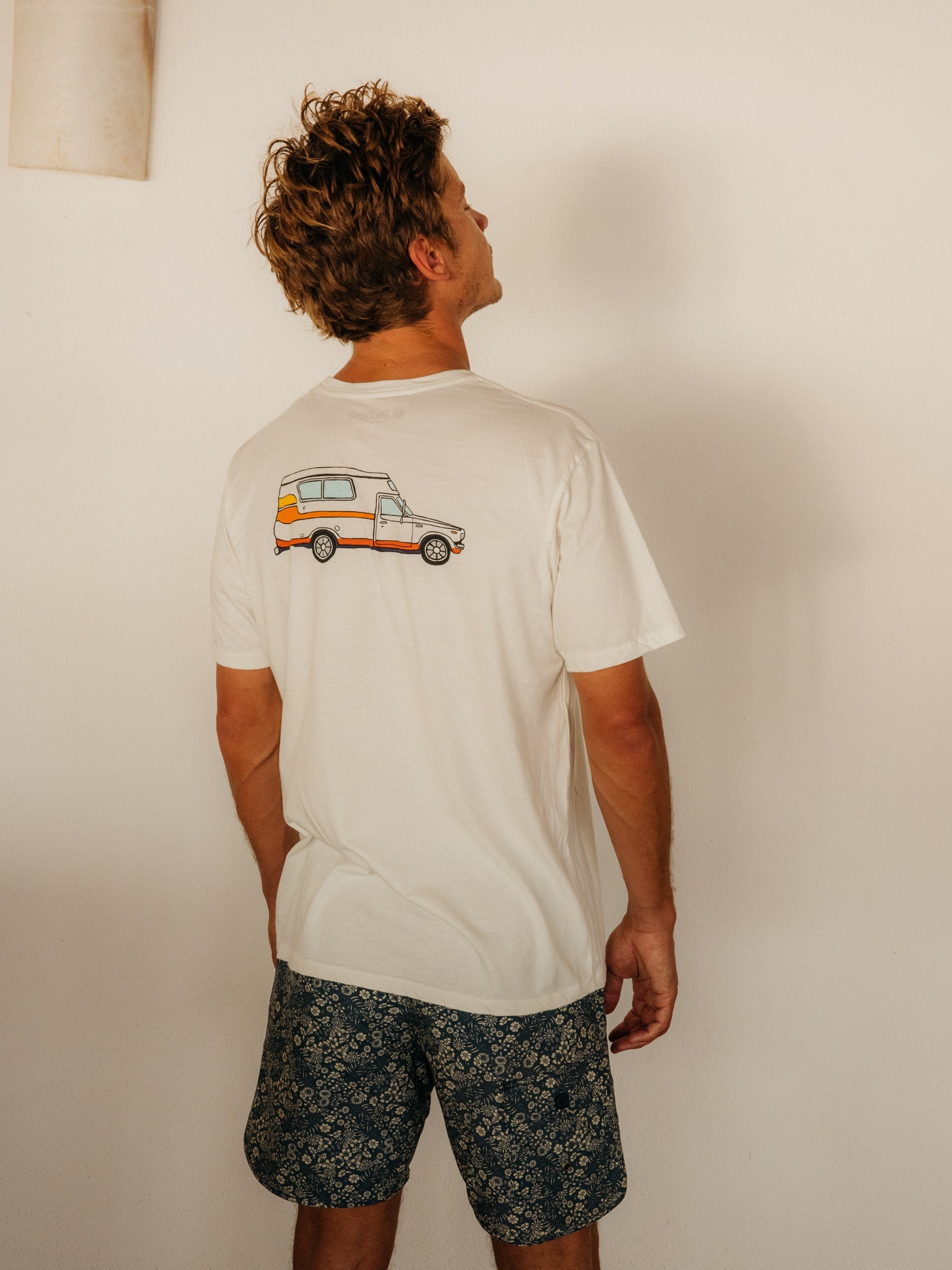 Chinook Tee - S - Mollusk Surf Shop