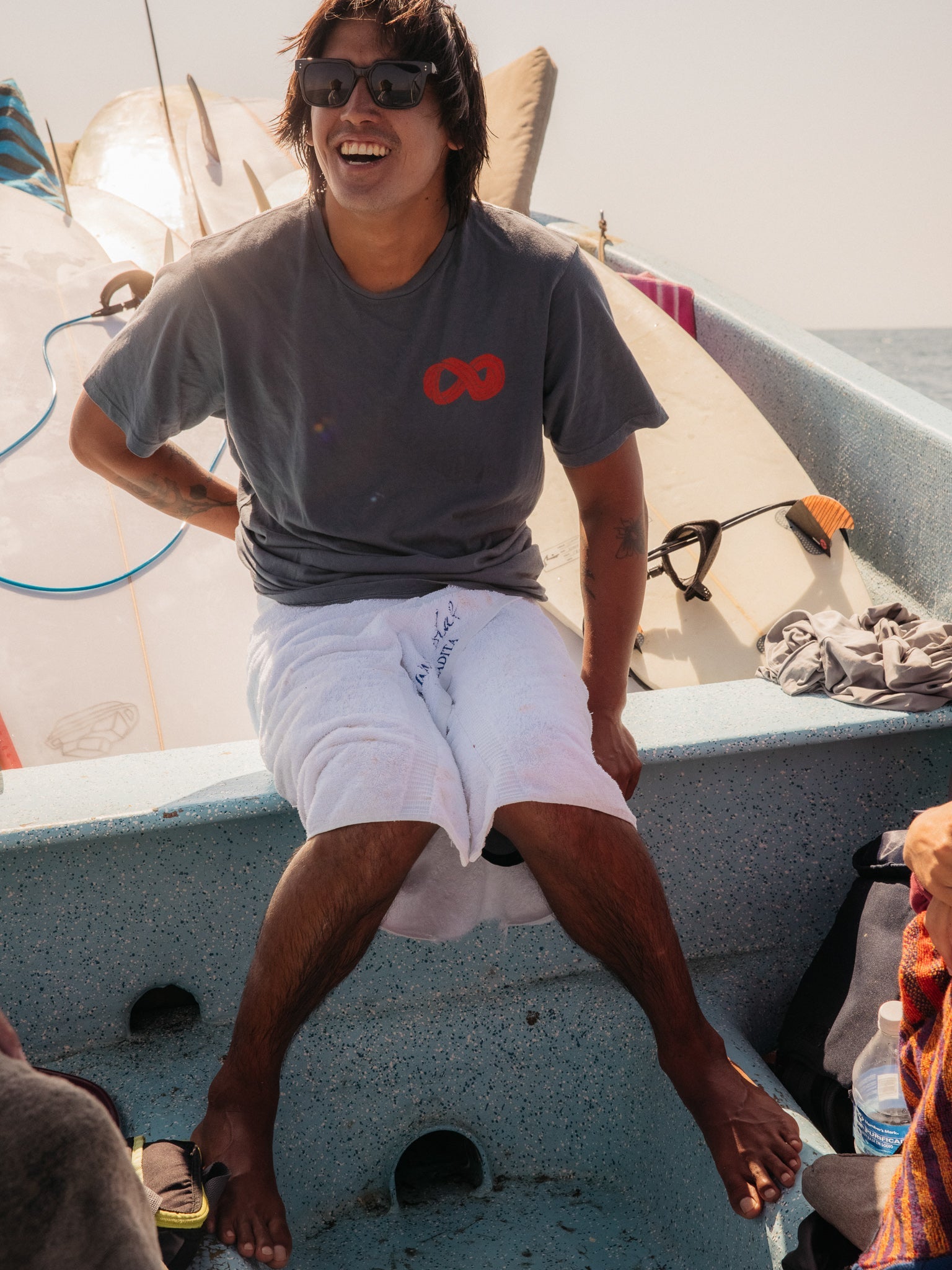 Infinity Wind Tee - S - Mollusk Surf Shop