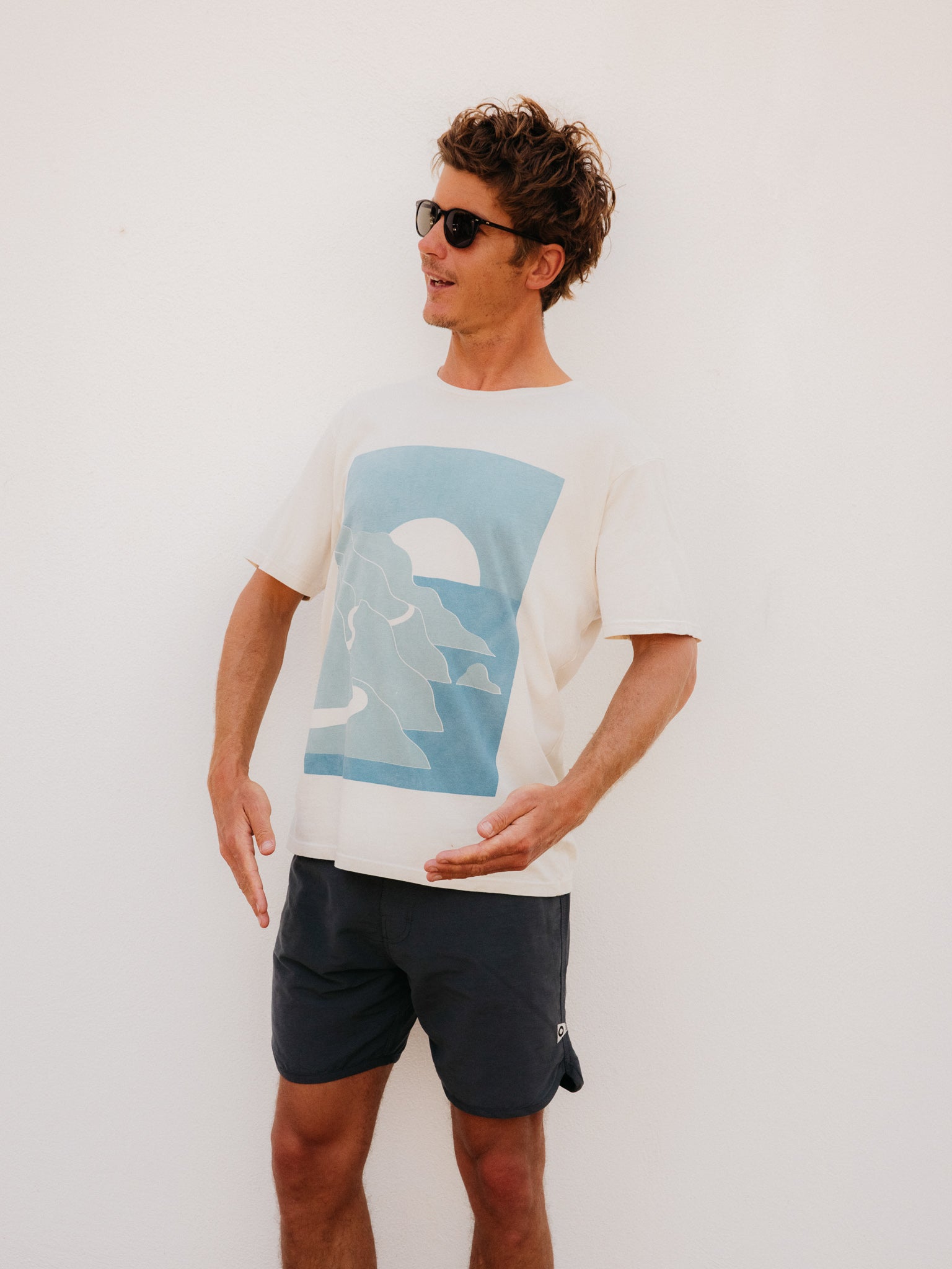 Jamboree Tee - S - Mollusk Surf Shop