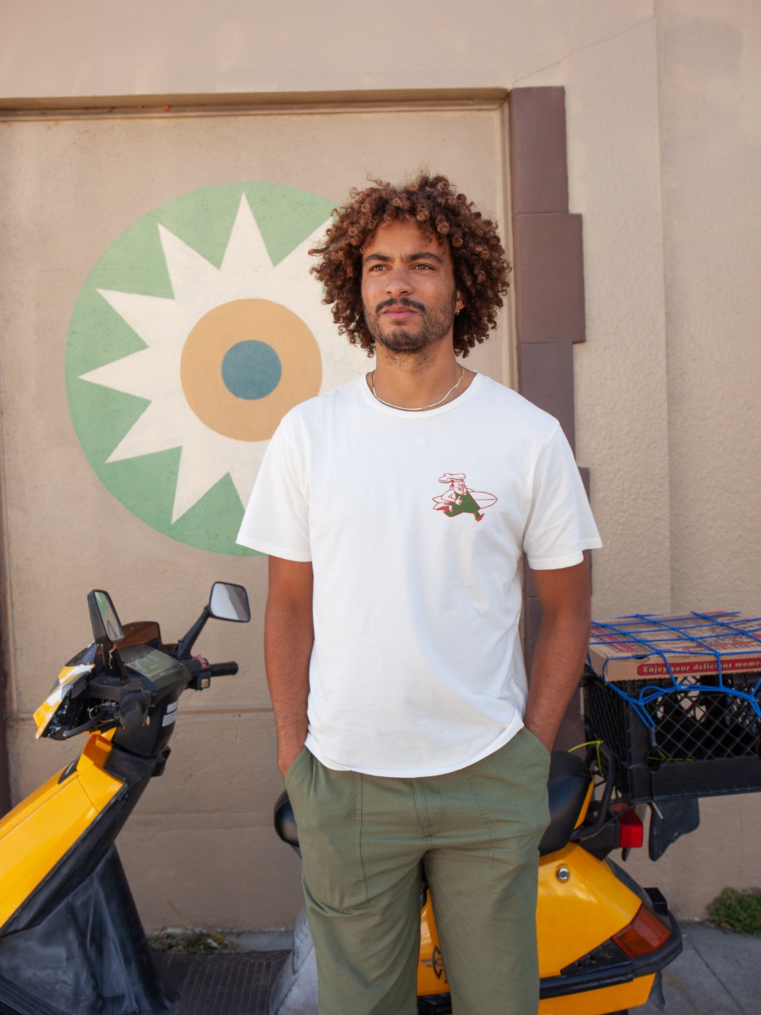 Pretty Fresh Tee - S - Mollusk Surf Shop